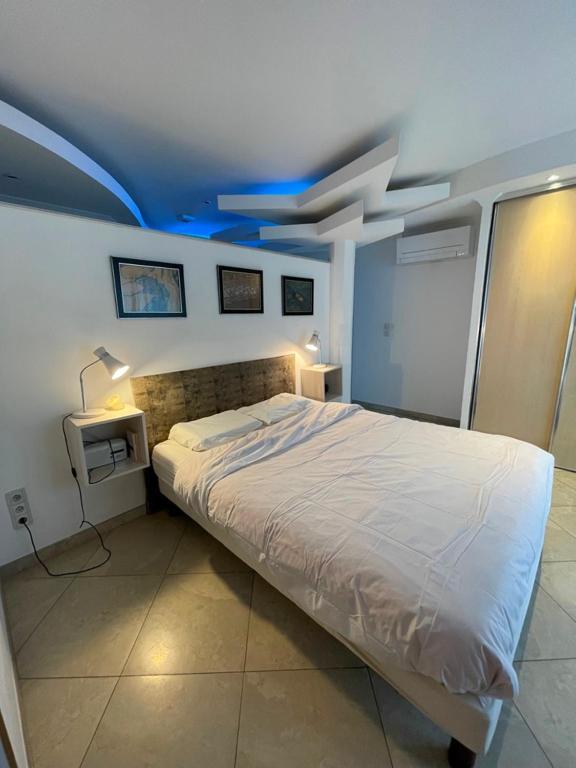 Villa Ним Экстерьер фото